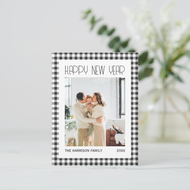 Chic Retro Black Gingham Kariertes New Year Foto Postkarte (Stehend Vorderseite)
