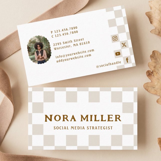 Chic Retro Checkered Pattern Content Creator Photo Visitenkarte (Chic Retro Checkered Pattern Content Creator Photo Business Card)