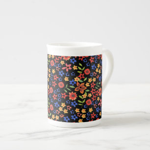 Chic Retro Floral Pattern auf schwarz Prozellantasse