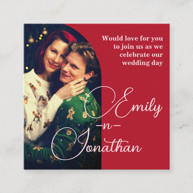Chic Romantic Deep Red Split Photo QR Wedding Begleitkarte (Vorderseite)