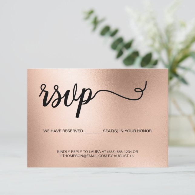 Chic Rose Gold Elegante Typografie Glitzer RSVP Karte (Stehend Vorderseite)