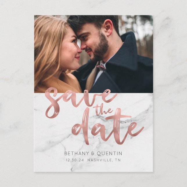 Chic Rose Gold Foil Script Marmor Save the Date Ankündigungspostkarte (Vorderseite)
