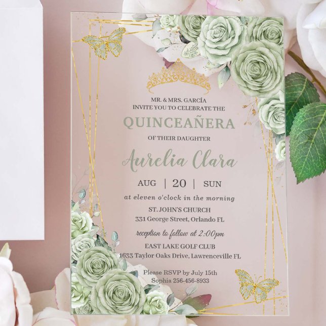 Chic Sage Green Floral Butterfliegen Quinceañera Acryleinladungen (Von Creator hochgeladen)