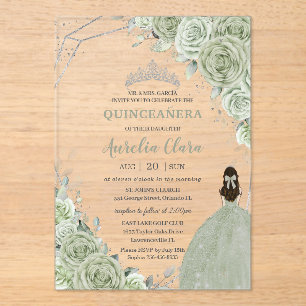Chic Sage Green Floral Prinzessin Silver Quinceañe Acryleinladungen