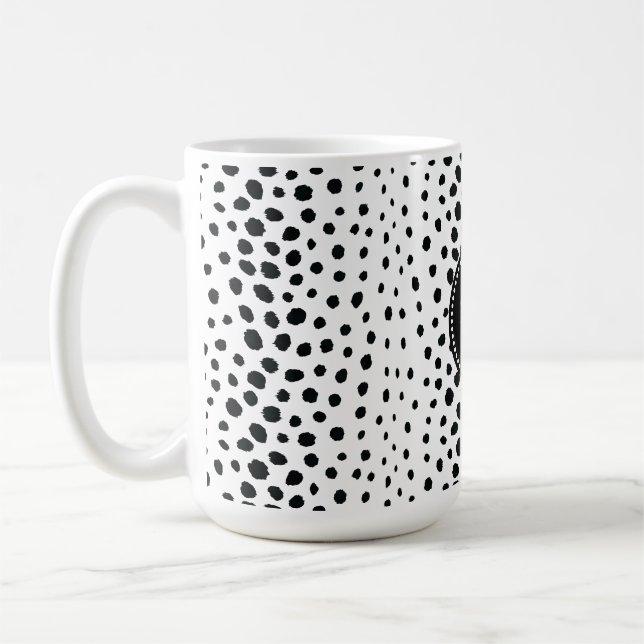 Chic Schwarz-weißes Cheetahdruck-Mustermonogramm Tasse (Links)