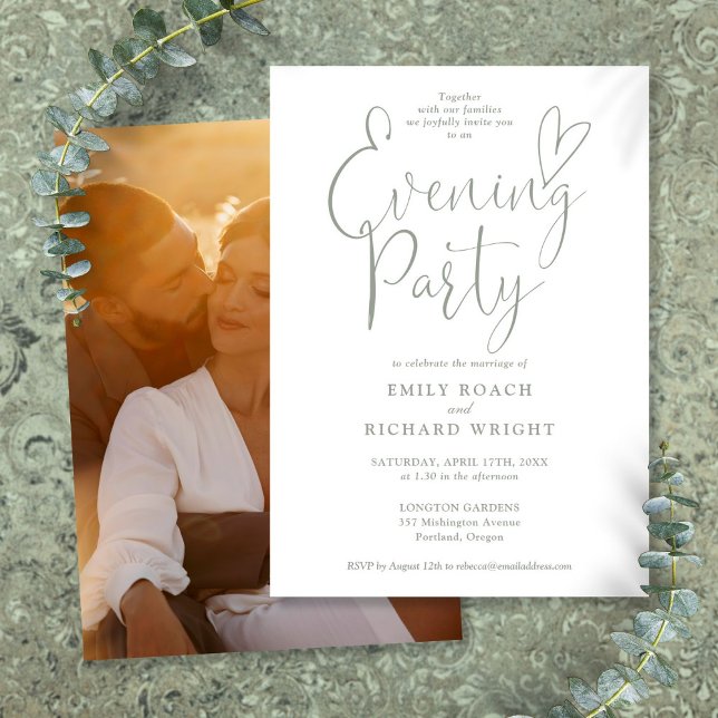 Chic Script Foto Sage Green Wedding Abend Party Einladung (Chic Script Photo Sage Green Wedding Evening Party Invitation)