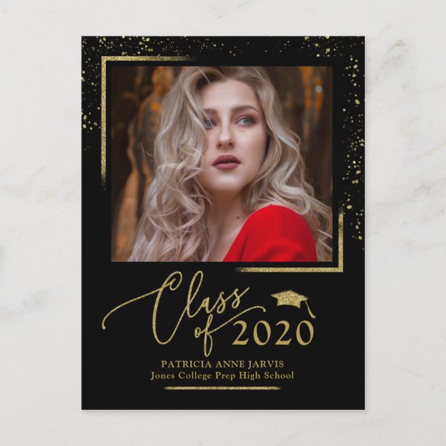 Chic Script Grad Ankündigung Festive Gold Glitzer Postkarte (Vorderseite)