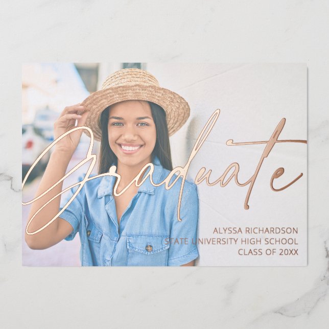 Chic Script H Foto Graduation Party Folieneinladung (Vorderseite)