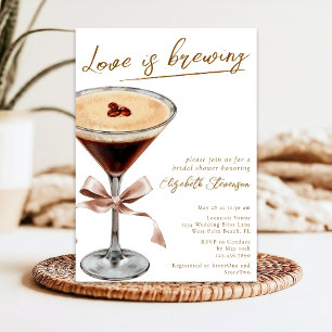 Chic Script Love is Brewing Martini Brautparty Einladung