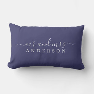 Chic Script Mr. Navy Blue Newlywed Monogram Lendenkissen