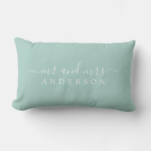 Chic Script Mr. Pastel Blue Newlywed Monogram Lendenkissen