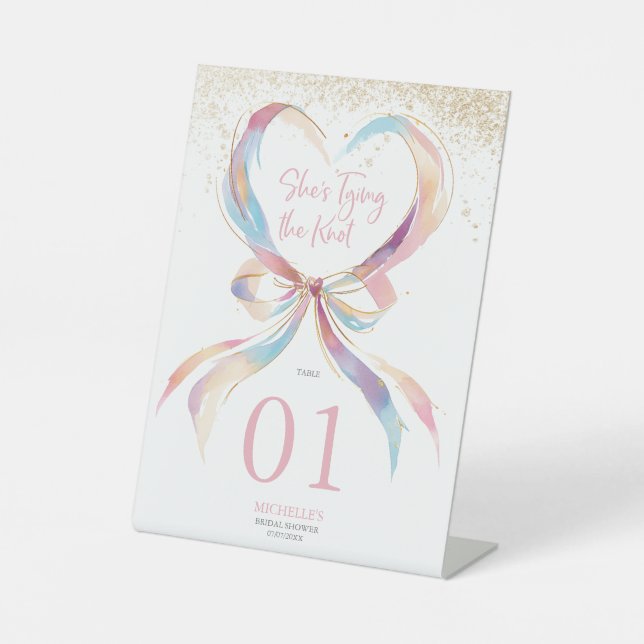 Chic She zähmt das knotenrosa Brautparty Sockelschild (Vorderseite)