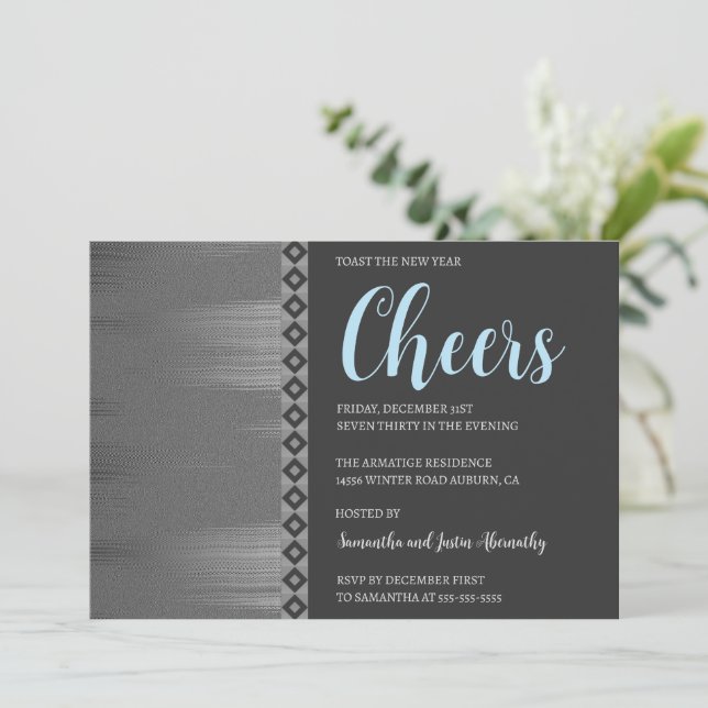 Chic Silver Art Deco Neue Jahre Einladung (Stehend Vorderseite)