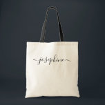 Chic Simple Name Script Personalisiert Tragetasche<br><div class="desc">Egal ob Sie eine personalisierte Tasche für Ihre Brautjungfrauen, Mitarbeiter, Bestfreunde oder eine Frauenkonferenz suchen, diese durchdachten, schicken, schlichten und eleganten Taschen machen sie zu einem ganz besonderen Gefühl. Passen Sie sich ihre eigene Tasche mit langgezogenen Verzierungen an jedem Ende an. Modernes und trendiges Design, das sie überall nutzen kann...</div>