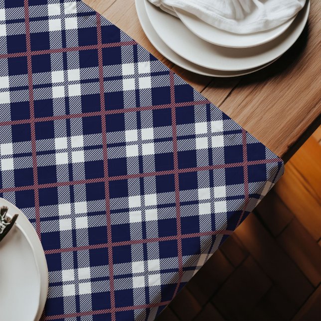 Chic Tartan Tablecloth in Korallen- und Marinefarb Großer Tischläufer (Chic Tartan Tablecloth in Coral and Navy Colors)