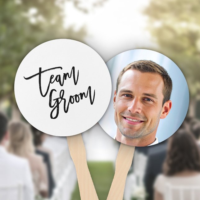 Chic Trendy Black Brush Script Team Groom Hand Fan Fächer (Von Creator hochgeladen)