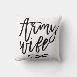 Chic Typografy - Ehefrau der Armee Kissen