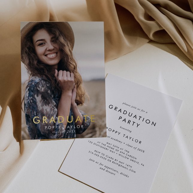 Chic Typografy Gold Foil Foto Graduation Party Folieneinladung (Von Creator hochgeladen)
