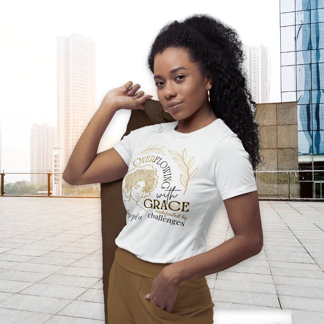 Chic Überfließend mit Grace blühende Afro Haare T-Shirt (Von Creator hochgeladen)