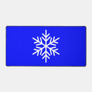 Chic White Nordic Snowflake on Royal Alpine Schreibtischunterlage
