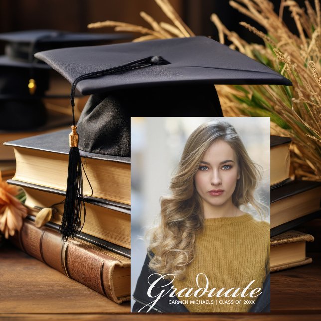 Chic White Script Overlay Graduate Foto Ankündigung (Von Creator hochgeladen)
