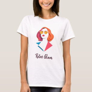 Chic Woman mit lebendiger Frisur & Sonnenbrille T-Shirt