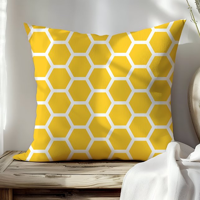 Chic Yellow Honeycomb Honey Bee Pattern Kissen (Von Creator hochgeladen)