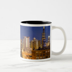 Chicago, Illinois, Skyline aus West Loop Zweifarbige Tasse