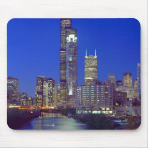Chicago, Illinois, Skyline nachts mit Chicago Mousepad
