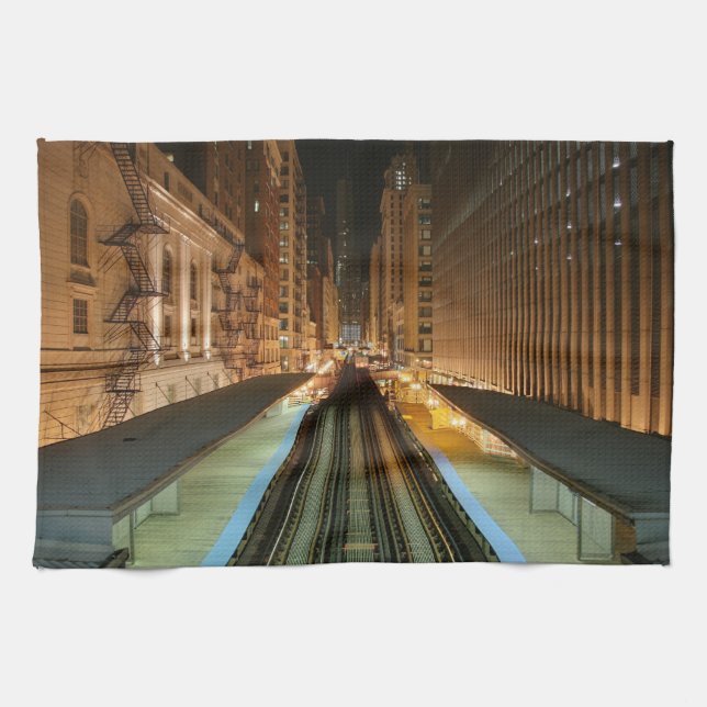 Chicago "L" Station nachts Küchentuch (Horizontal)