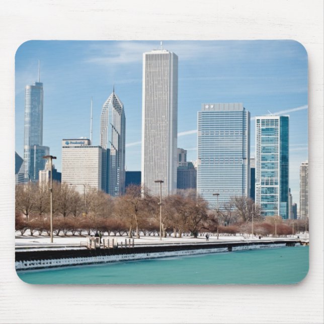 Chicago-Skyline über gefrorenem Michigansee Mousepad (Vorne)