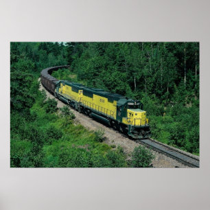 Chicago und Northwestern EMD No. 8028 with ore tra Poster
