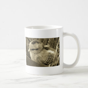 Chick Playing in Garden in Sepia Fotografie Tasse