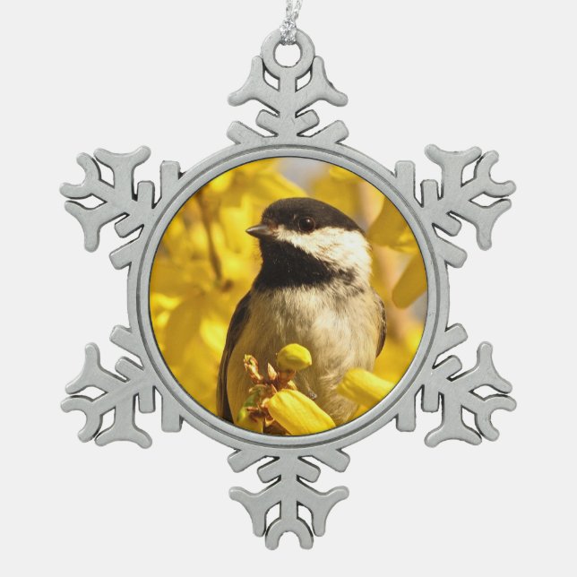 Chickadee Bird in Gelben Blumen Ornament (Vorderseite)