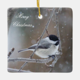 Chickadee im Winterschnee - Songbird Keramikornament