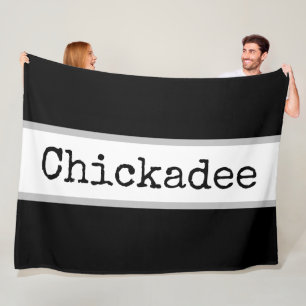 CHICKADEE Retro Text Schwarz-weiß Grau Streifen Fleecedecke