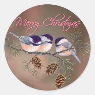 CHICKADEES, PINECONES u. TEXT durch SHARON SHARPE Runder Aufkleber