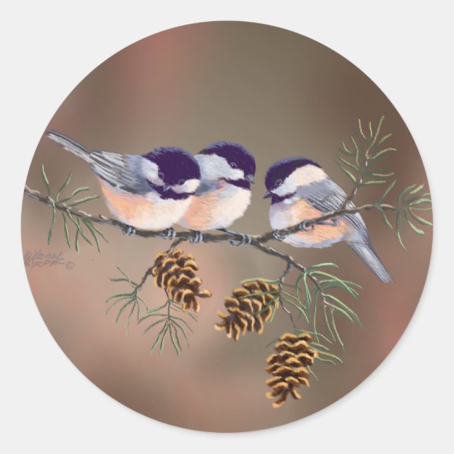 CHICKADEES & PINECONES VON SHARON SHARPE RUNDER AUFKLEBER (Vorderseite)