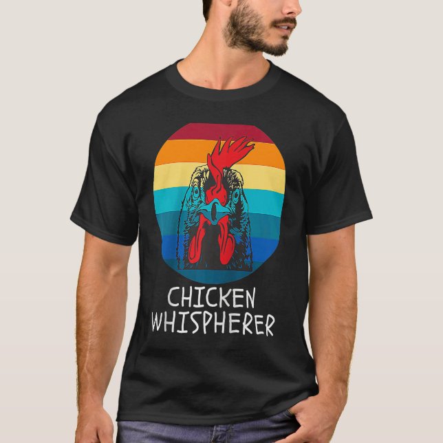 Chicken Whisperer with Retro Sunset  Backyard Chic T-Shirt (Vorderseite)