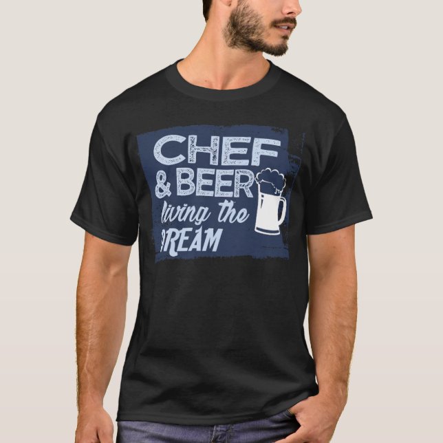 Chief and beer living the cake birthday T-Shirt (Vorderseite)