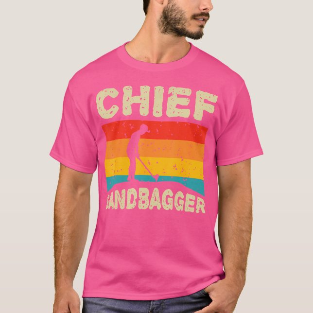 Chief Sandbagger Gag Golf T-Shirt (Vorderseite)