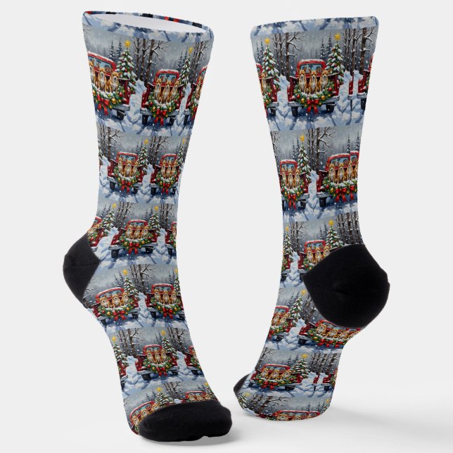 Chihuahua Christmas Red Truck Holiday Socken (Gewinkelt)