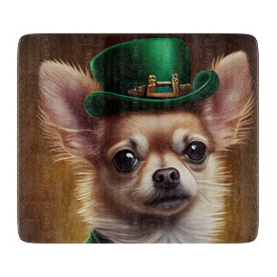 Chihuahua Dog in St. Patrick's Day Dress Schneidebrett