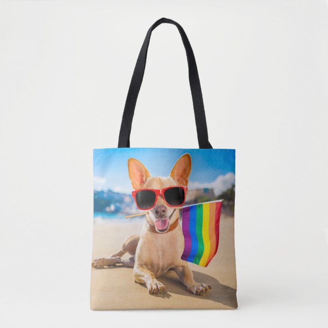 Chihuahua Hund am Strand (Vorderseite)