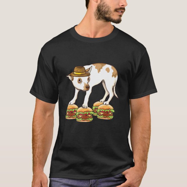 Chihuahua in Hat Balancing über Hamburgers Dank Me T-Shirt (Vorderseite)