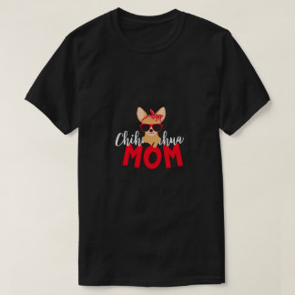 Chihuahua-Mama mit Sonnenbrille und Bandana T-Shirt