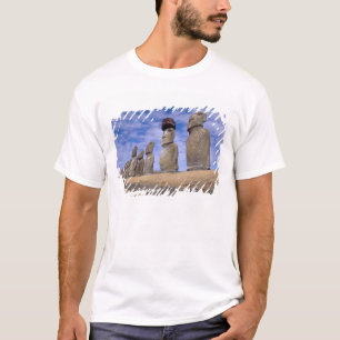 Chile, Osterinsel. Das 15 Moais bei Ahu T-Shirt