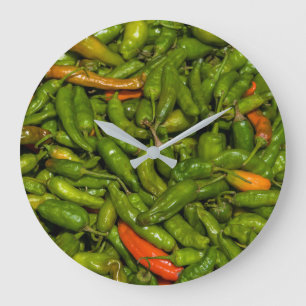 Chilis For Sale At Market Große Wanduhr