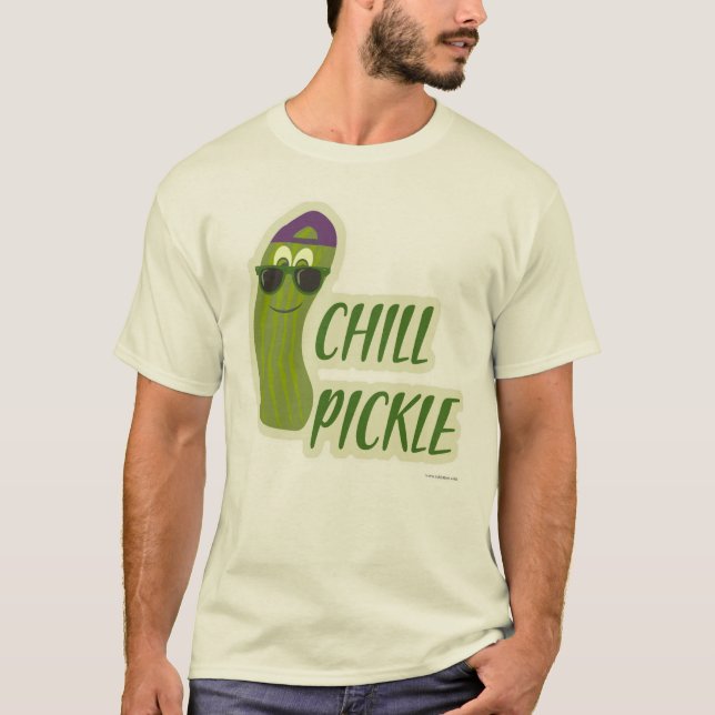 Chill Pickle Funny Veggie Cartoon Pal T-Shirt (Vorderseite)