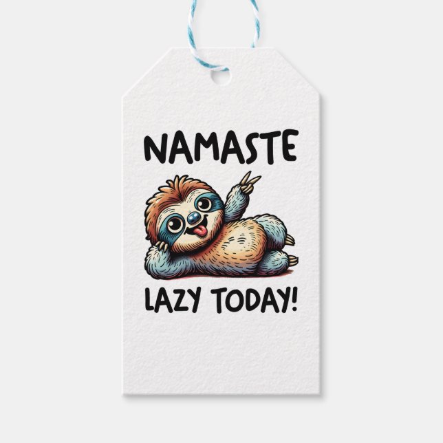 Chill Sloth Namaste Lazy Vibes Geschenkanhänger (Vorderseite)